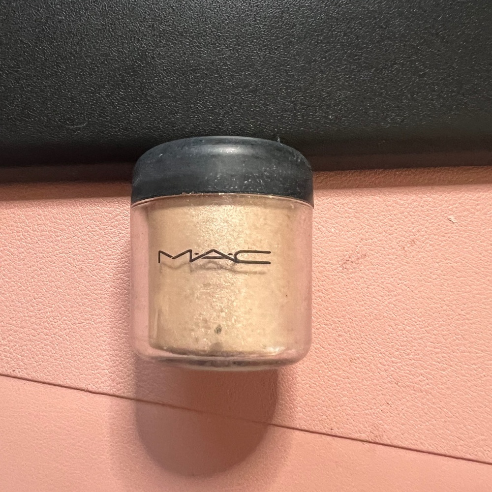 MAC Deckchair Pigment (discontinued!)